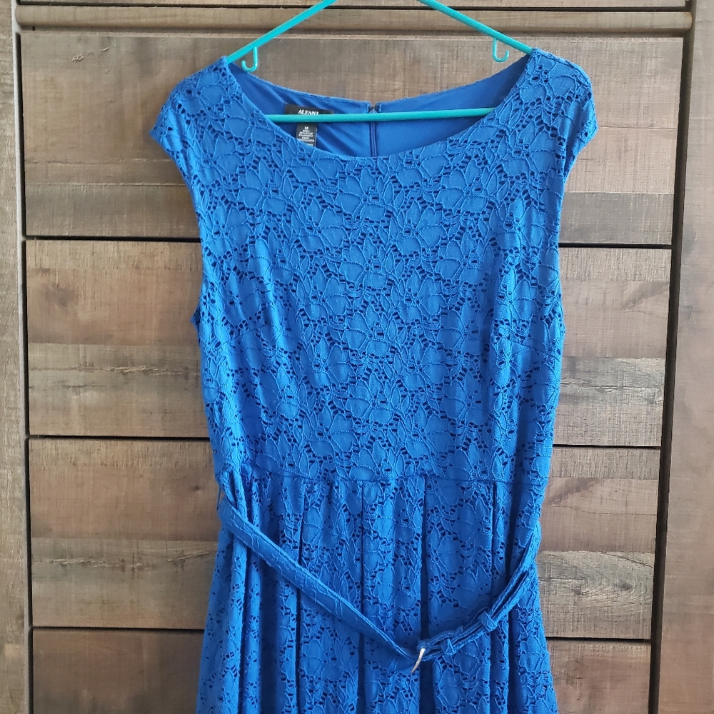 Floral Lace Sleeveless Dress Size M - Picture 2 of 15